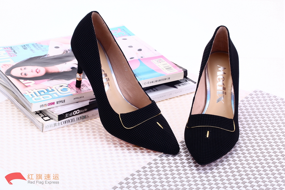 16588066107752.jpg 攝圖網_500766859_高跟鞋(企業商用)_副本.jpg